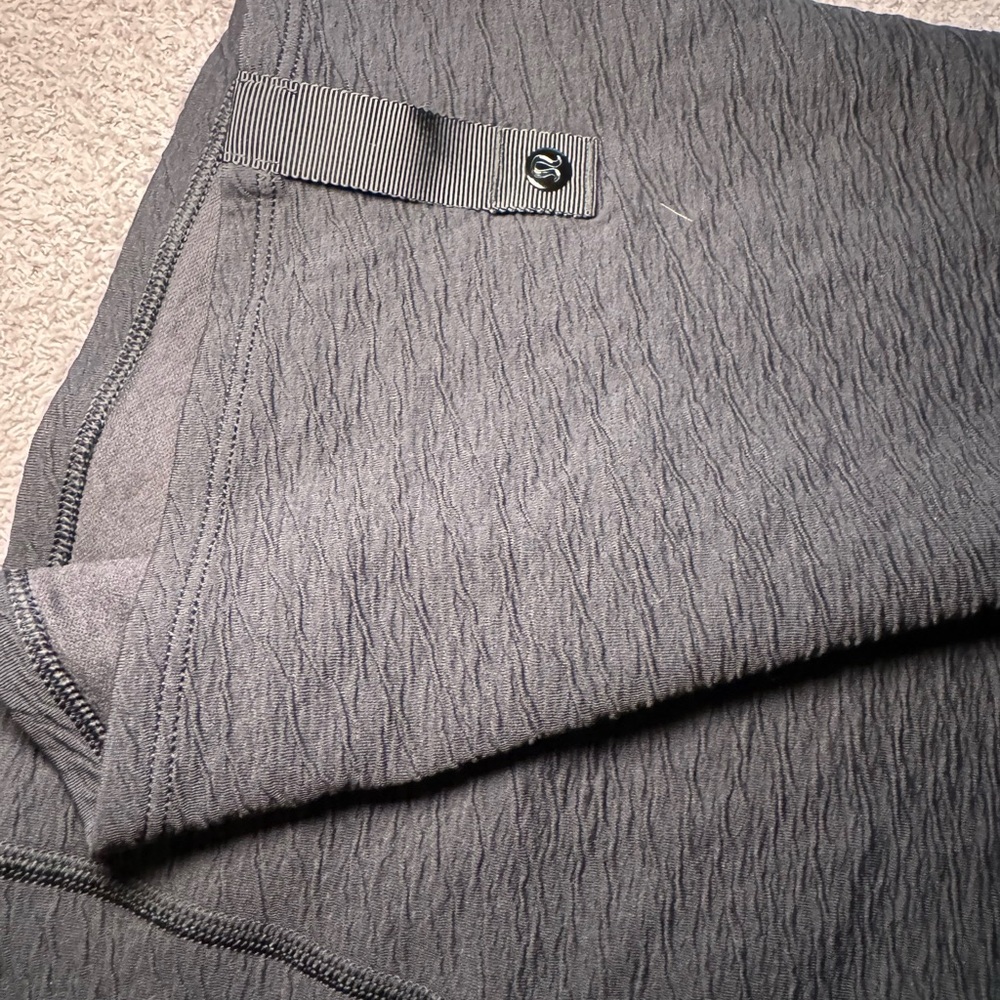 Lululemon Black Snap Infinity Scarf - image 4